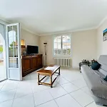 Prázdninový dům Sejour Enchanteur A : Maison 3 Pieces, 6 Couchages, Proche Avec Jardin Et Terrasse Sud - Fr-1-245-155