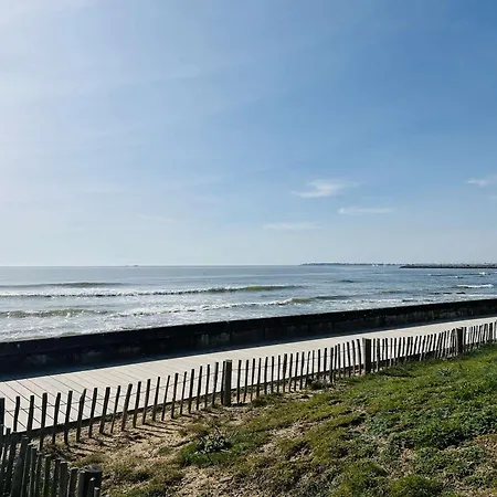 Enchanteur à : Maison 3 Pièces, 6 Couchages, Proche Avec Jardin Et Terrasse Sud - Fr-1-245-155 *