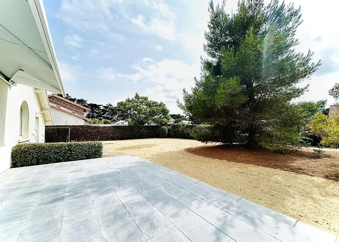 Enchanteur à : Maison 3 Pièces, 6 Couchages, Proche Avec Jardin Et Terrasse Sud - Fr-1-245-155 Hébergement de vacances *