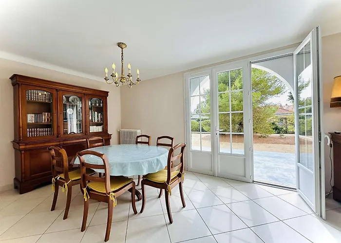 Hébergement de vacances Enchanteur à : Maison 3 Pièces, 6 Couchages, Proche Avec Jardin Et Terrasse Sud - Fr-1-245-155 Pornichet